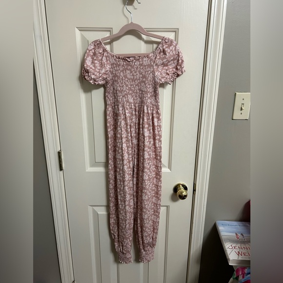 SweetHoney Other - Sweet Honey Gorgeous Floral Smocked Romper Size 8y